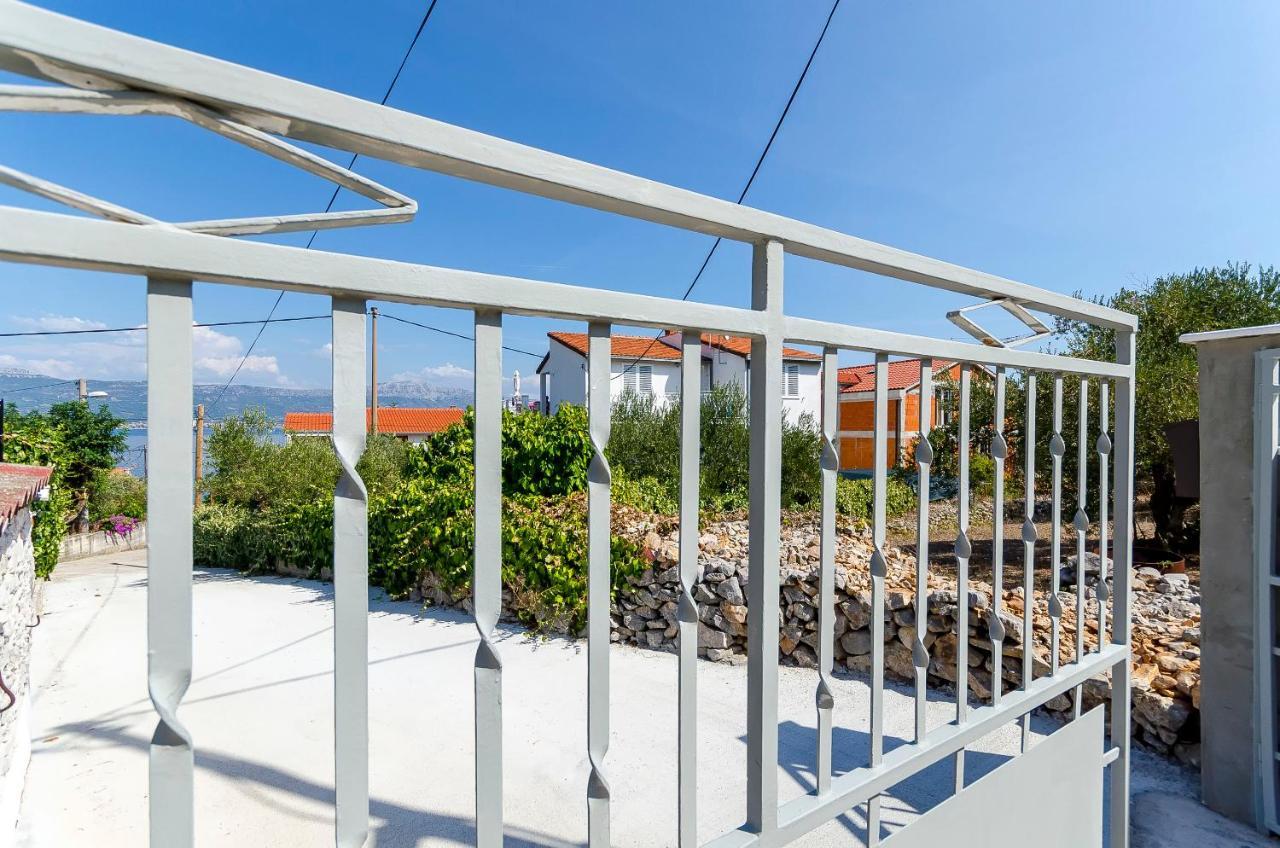 Apartments Milka Slatine Luaran gambar