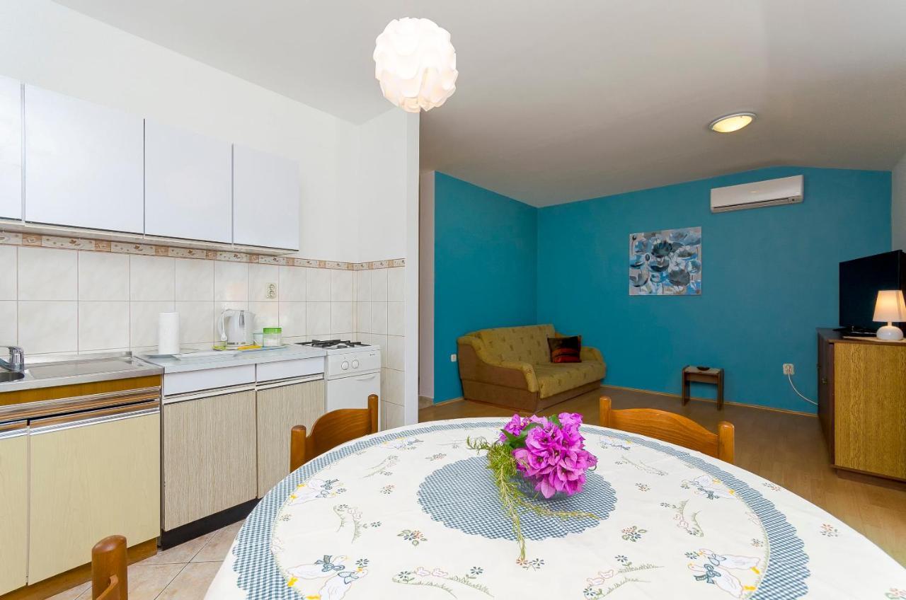 Apartments Milka Slatine Luaran gambar
